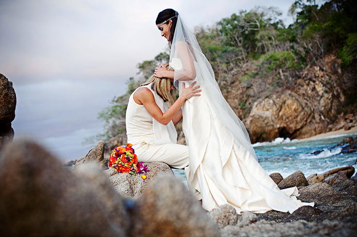 Jessica + Lacey - Destination Wedding Photographer Elizabeth Lloyd Photogra...